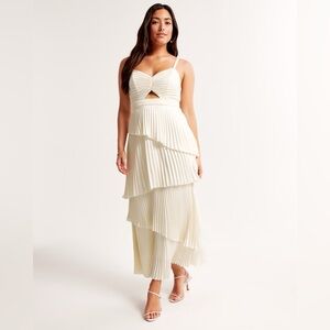 Abercrombie Giselle Pleated Tiered Maxi Dress white